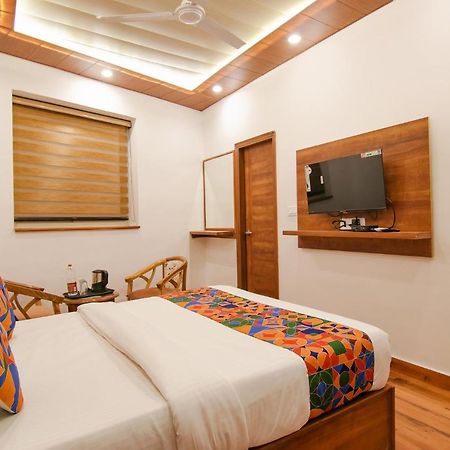 Fabhotel Ambassador Manimajra Exterior photo