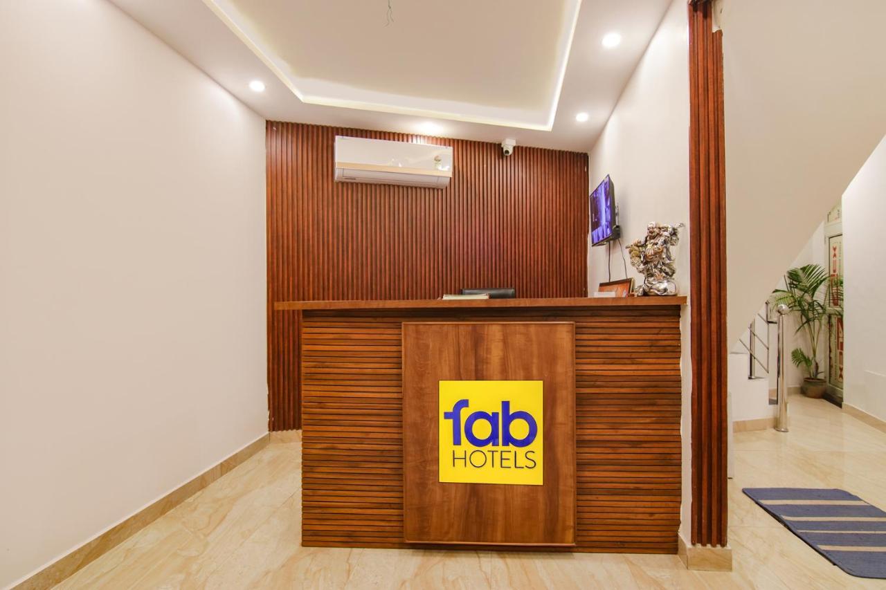 Fabhotel Ambassador Manimajra Exterior photo
