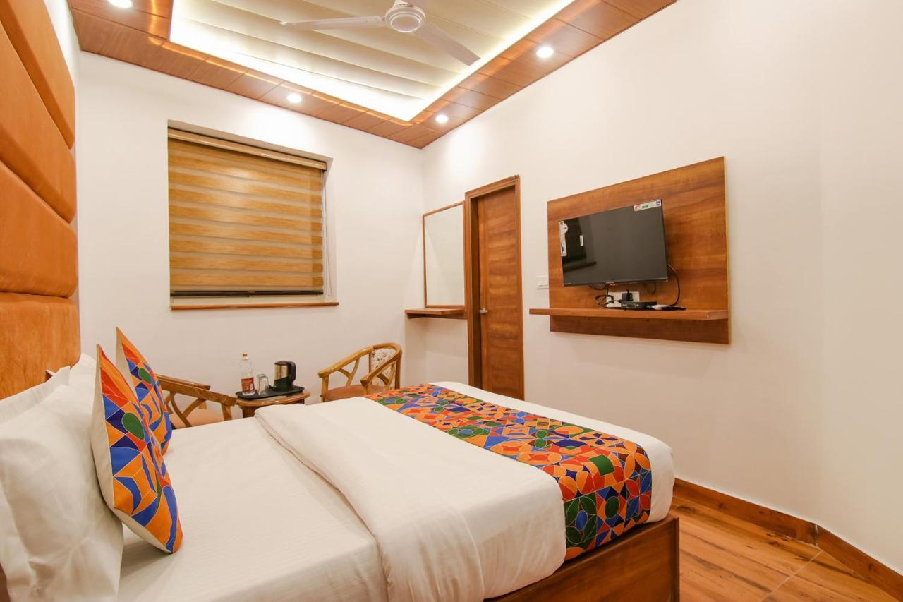 Fabhotel Ambassador Manimajra Exterior photo
