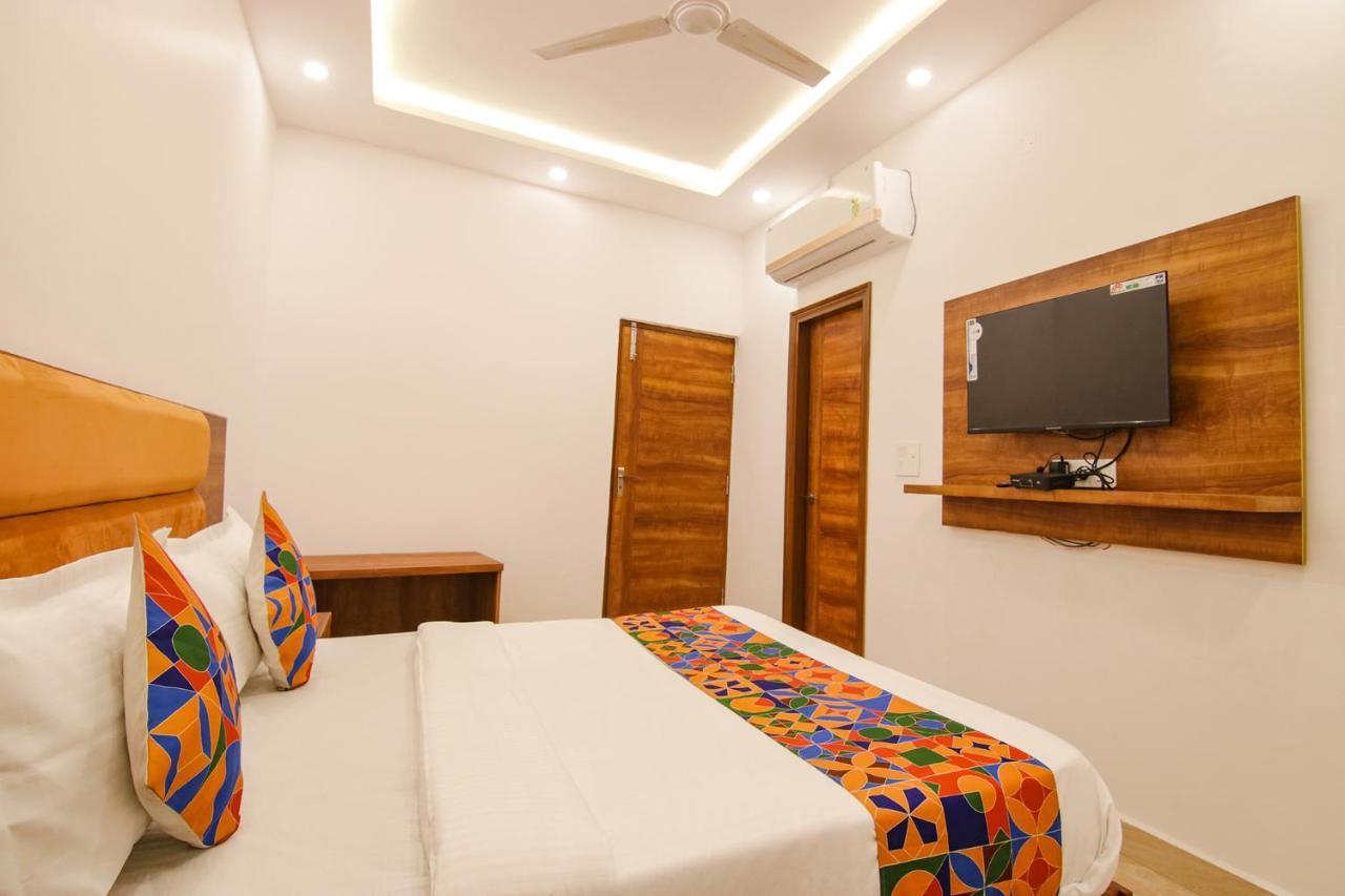 Fabhotel Ambassador Manimajra Exterior photo